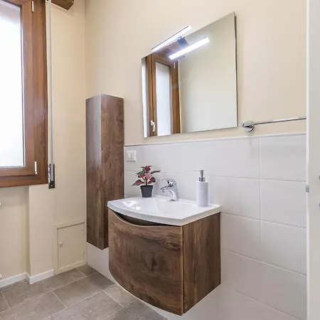 Apartamento Storchi 12 Apartament - Affitti Brevi Italia