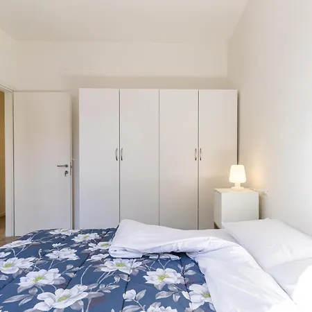Storchi 12 Apartament - Affitti Brevi Italia *